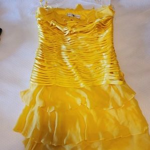 Sue Wong cocktail dress, new size 8 yellow